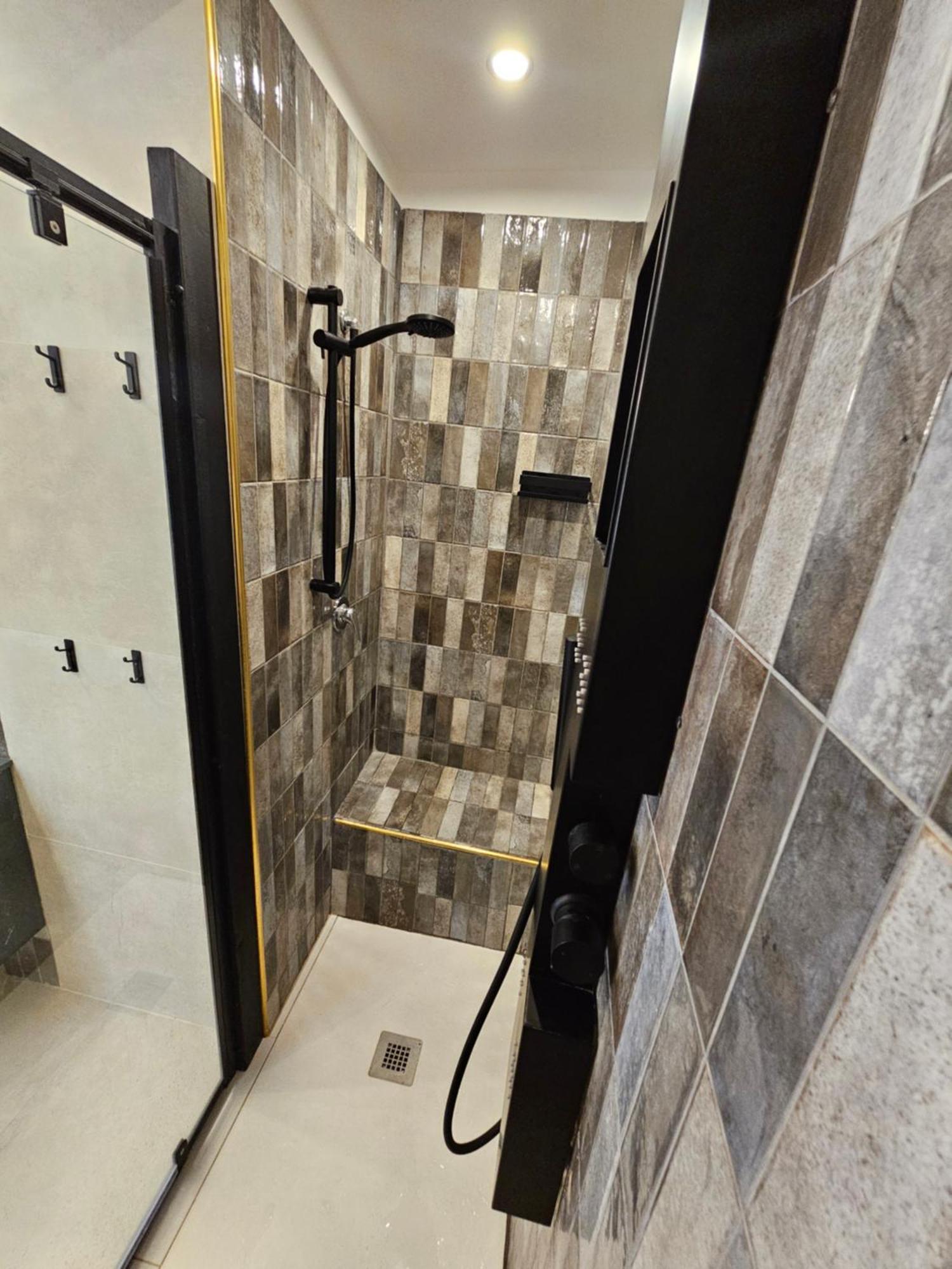 Exclusive Top Floor 2-Bedroom Flat Milan Exterior photo
