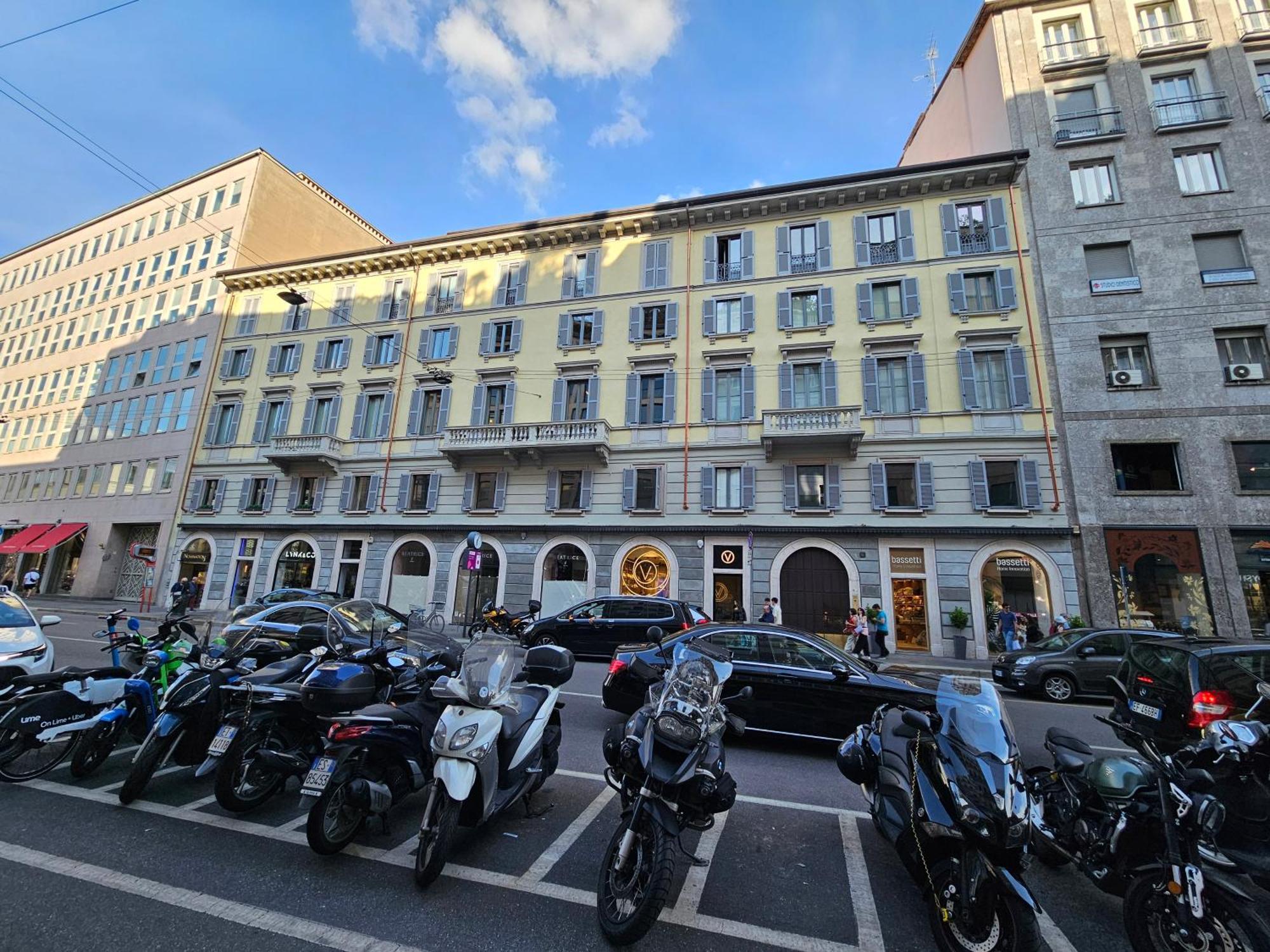 Exclusive Top Floor 2-Bedroom Flat Milan Exterior photo