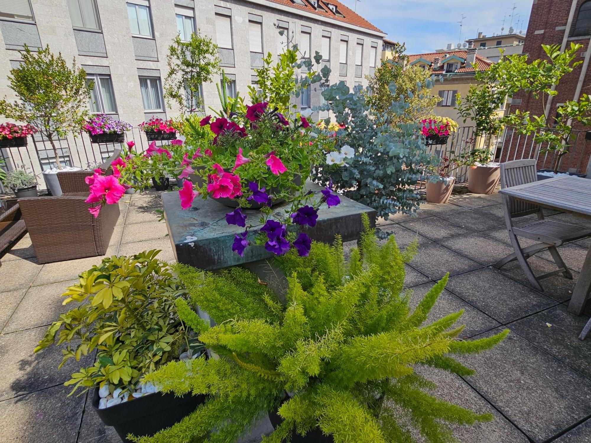 Exclusive Top Floor 2-Bedroom Flat Milan Exterior photo